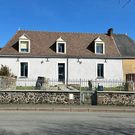 Maison Spacieuse Avec Piscine Chauffee Villa