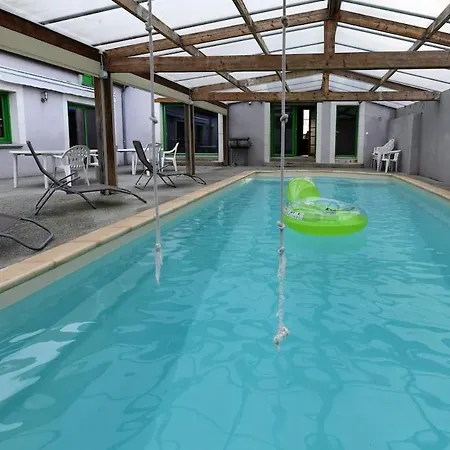 Maison Spacieuse Avec Piscine Chauffee Villa