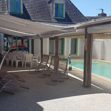 Maison Spacieuse Avec Piscine Chauffee *