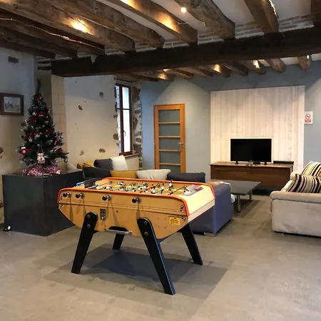 Maison Spacieuse Avec Piscine Chauffee Souille