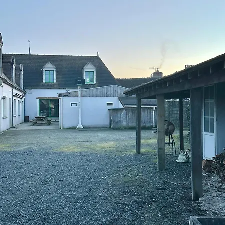 Maison Spacieuse Avec Piscine Chauffee Souille