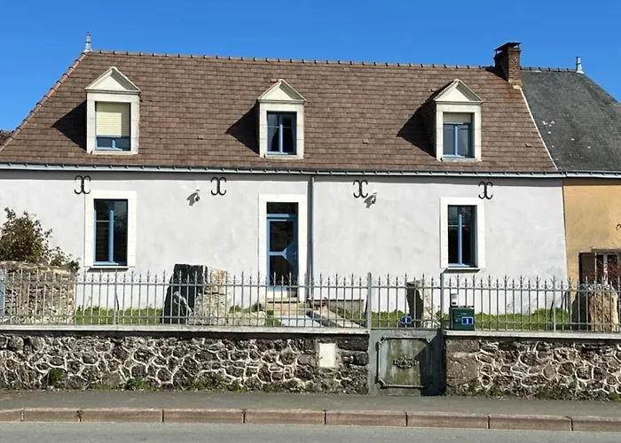 Maison Spacieuse Avec Piscine Chauffee 빌라