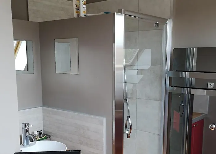 Maison Spacieuse Avec Piscine Chauffee