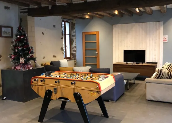 Maison Spacieuse Avec Piscine Chauffee Souille