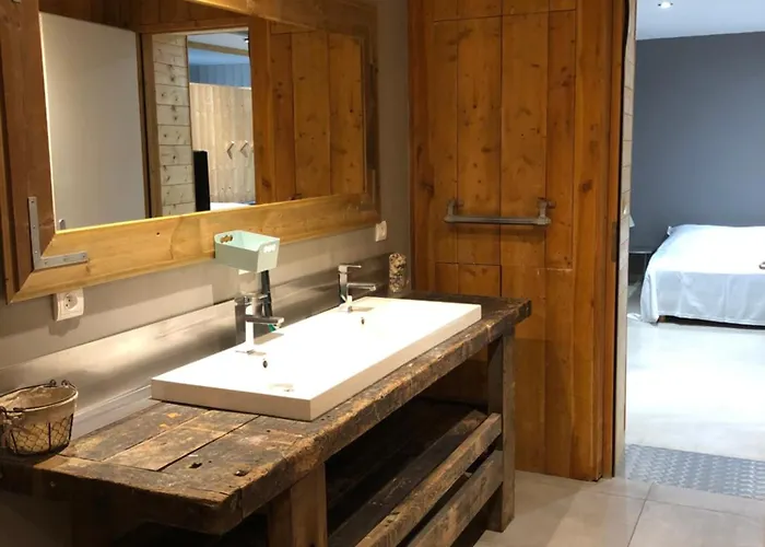 Maison Spacieuse Avec Piscine Chauffee Villa Souille